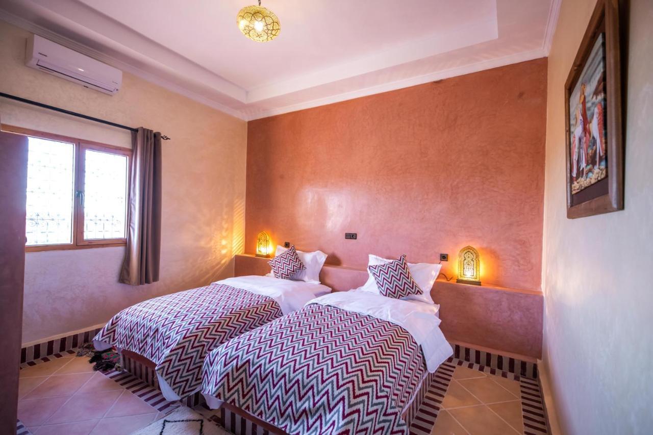 Riad Les Jardins De Merzouga Eksteriør bilde