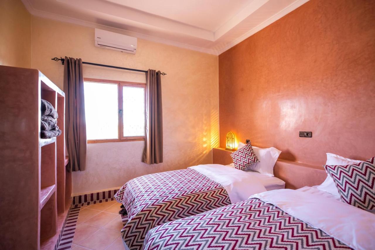 Riad Les Jardins De Merzouga Eksteriør bilde
