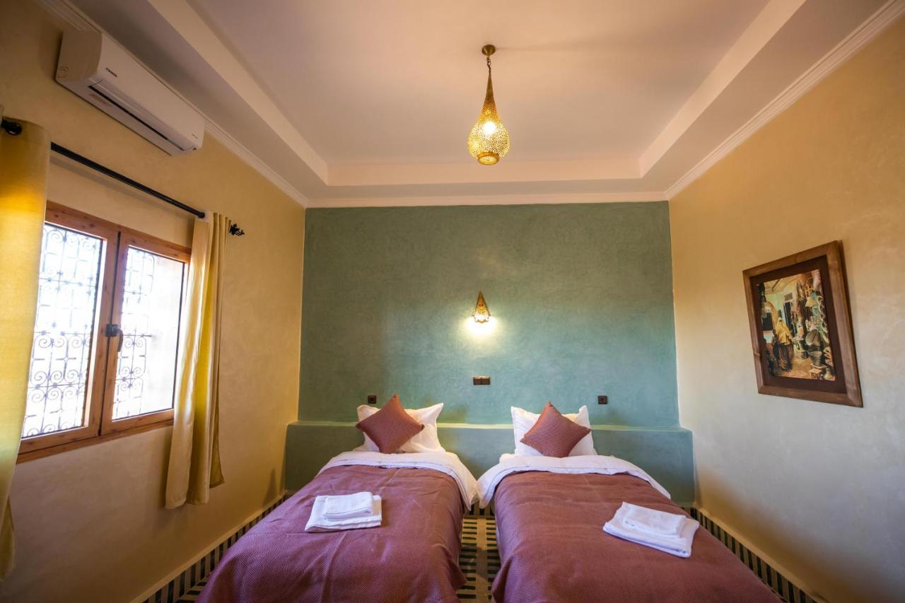 Riad Les Jardins De Merzouga Eksteriør bilde