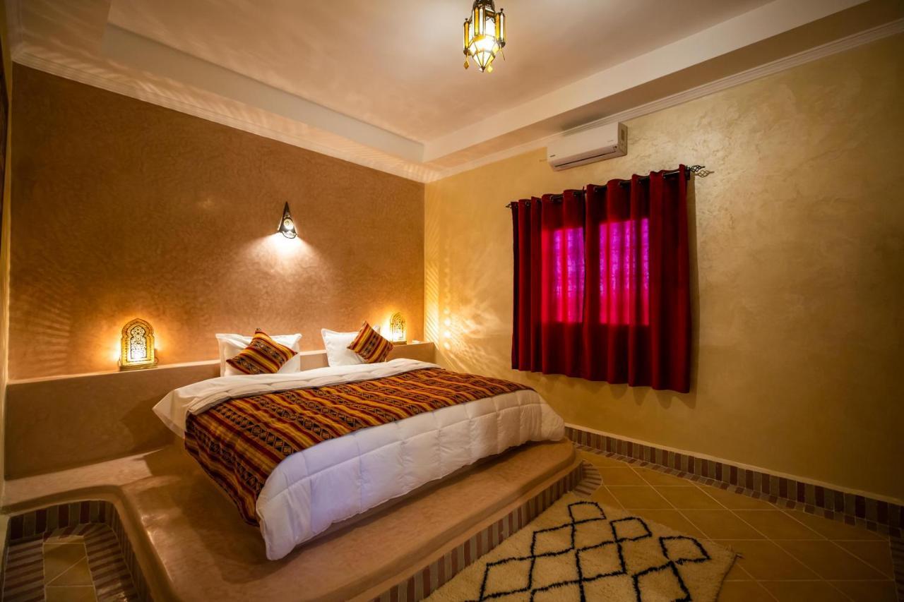 Riad Les Jardins De Merzouga Eksteriør bilde